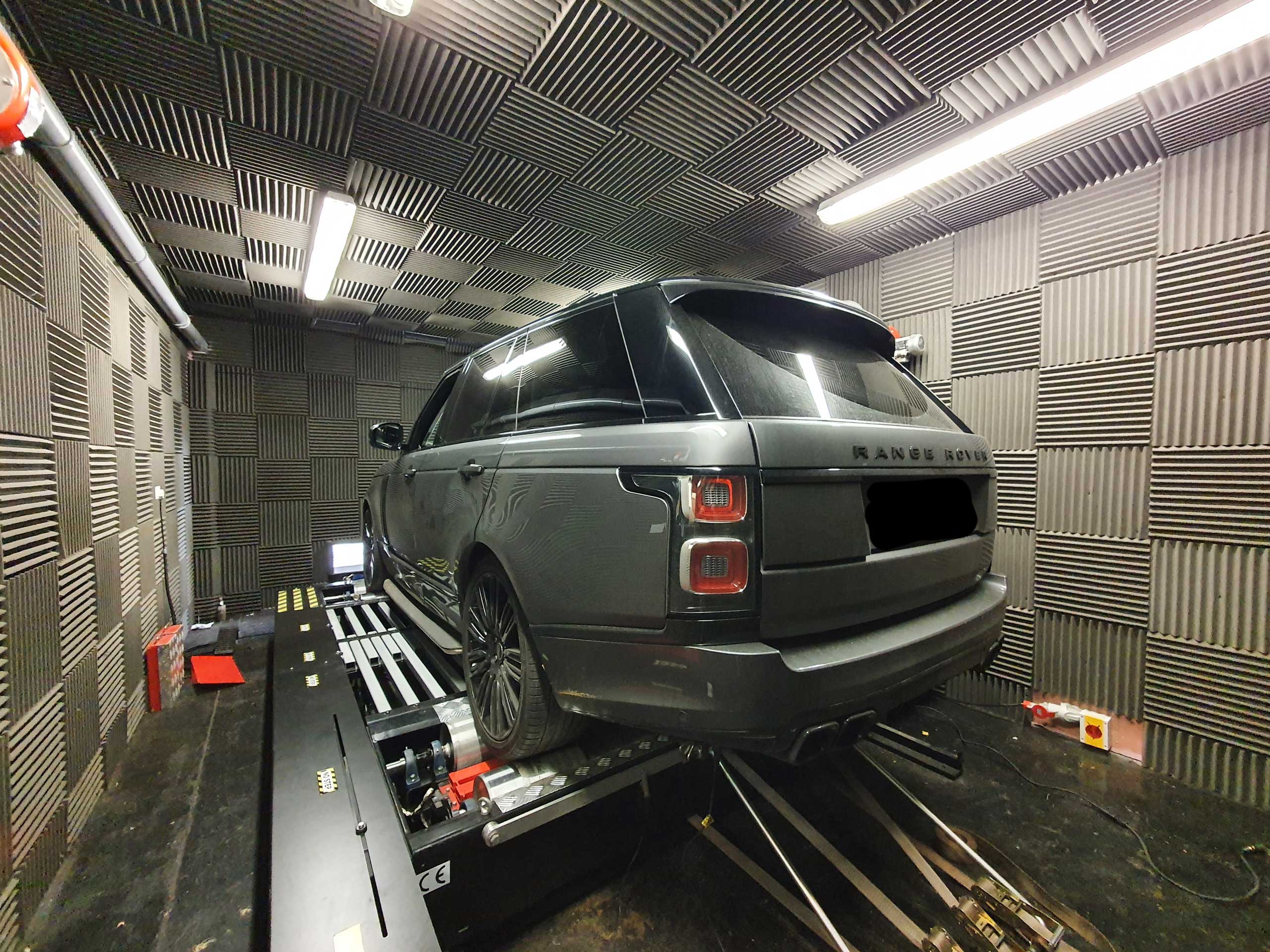 Range Rover rolling road remapping from GAD tuning Essex London